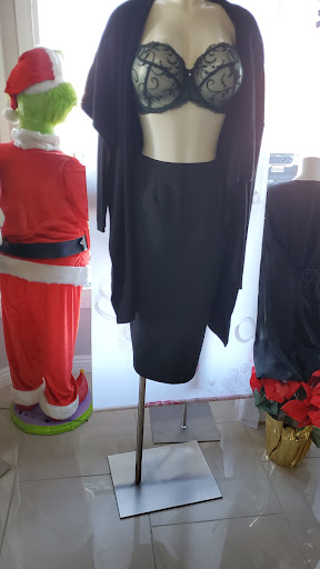 Lingerie Store «A Perfect Fit - Fine Lingerie», reviews and photos, 13011 Newport Ave # 102A, Tustin, CA 92780, USA