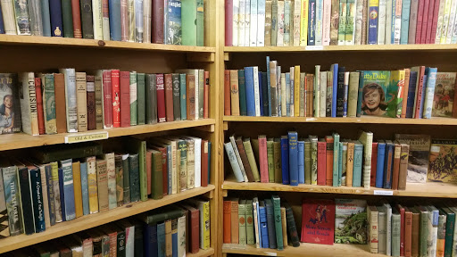 Used Book Store «Vintage Books», reviews and photos, 6613 Mill Plain Boulevard, Vancouver, WA 98661, USA