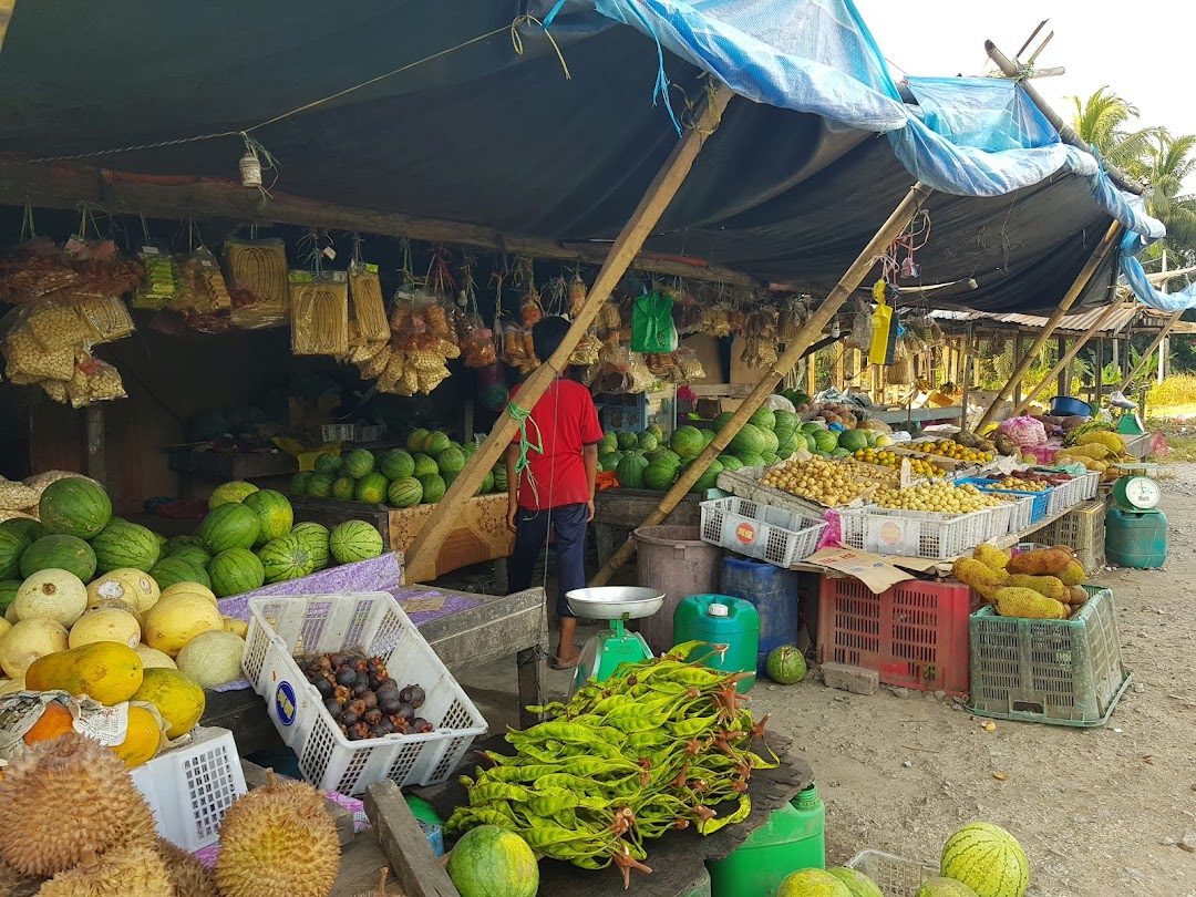 Checkpoint fruit stalls