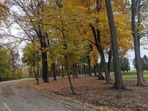 Private Golf Course «Blue Mound Golf and Country Club», reviews and photos, 10122 W North Ave, Wauwatosa, WI 53226, USA