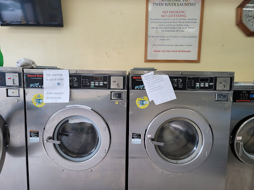 Laundromat «Twin Rivers Laundry», reviews and photos, 901 Middle River Rd, Middle River, MD 21220, USA