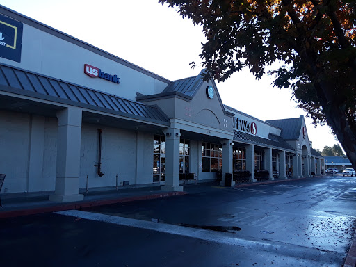 Grocery Store «Safeway», reviews and photos, 6340 Commerce Blvd, Rohnert Park, CA 94928, USA