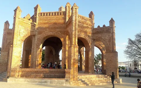 Corredor Artesanal y Malecón Turístico Zeferino Nandayapa Ralda image