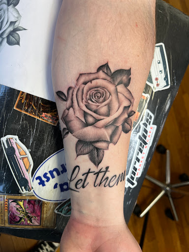 Explore tattoo on bicep ideas, creative tattoo ideas in Vienna, available at Vienna Tattoo Studio