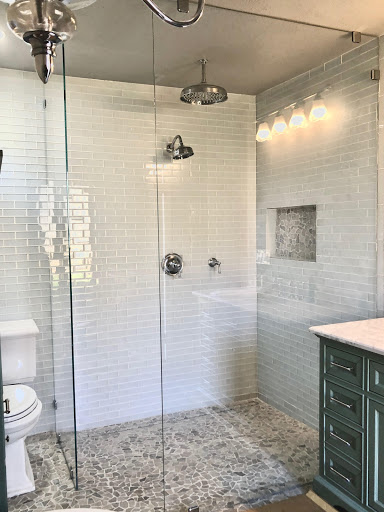 Skyline Showers and Glass image