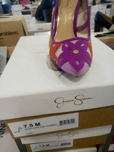 Shoe Store «DSW Designer Shoe Warehouse», reviews and photos, 8110 Mall Pkwy, Lithonia, GA 30038, USA