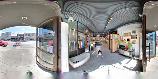 Electronics Store «Dijital Fix», reviews and photos, 820 Valencia St, San Francisco, CA 94110, USA