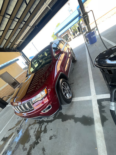 Tidal Wave Auto Spa en Lawton
