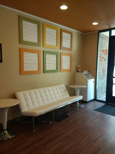 Frozen Yogurt Shop «Peachwave Frozen Yogurt & Gelato», reviews and photos, 6 W 8th St, Holland, MI 49423, USA