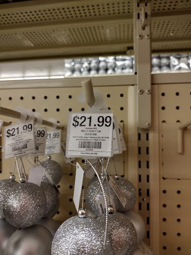 Craft Store «Hobby Lobby», reviews and photos, 6718 Gilmore Rd, Hamilton, OH 45011, USA