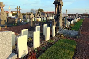 Cuinchy Communal Cemetery image