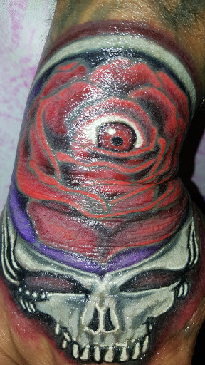 Tattoo Shop «Adornment Piercing and Private Tattoo», reviews and photos, 2825 E Tahquitz Canyon Way #200, Palm Springs, CA 92262, USA