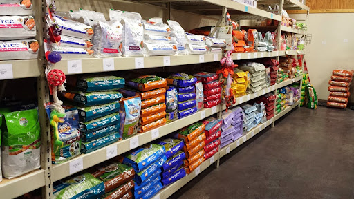 Pet Supply Store «Horse N Hound Feed N Supply», reviews and photos, 991 W Amador Ave, Las Cruces, NM 88005, USA