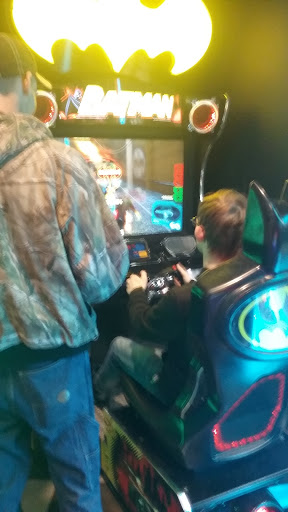 Movie Theater «Marquee Cinemas Pinnacle 12», reviews and photos, 680 Pinnacle Pkwy, Bristol, TN 37620, USA