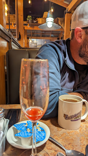 Huckleberry's Breakfast & Lunch