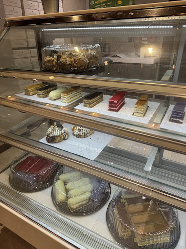 TOW STONES CAFFEE AND BAKERY - مخبز