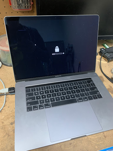 Cell Phone Store «Cracked Myphone Cellphone & Computer Repair IPhone Repair Tablet Repair», reviews and photos, 5519 South St, Lakewood, CA 90713, USA