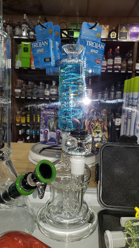 Tobacco Shop «Smokers Outlet», reviews and photos, 1446 E Kearney St, Springfield, MO 65803, USA