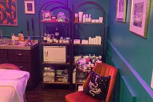 Raines Esthetics image