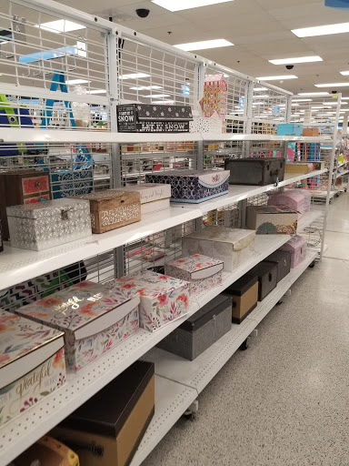 Clothing Store «Ross Dress for Less», reviews and photos, 20519 S Dixie Hwy, Cutler Bay, FL 33189, USA