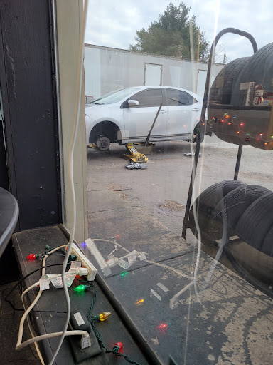 Auto Repair Shop «Burke Tire & Auto Repair (S Dover Store)», reviews and photos, 1300 S Dupont Hwy, Dover, DE 19901, USA