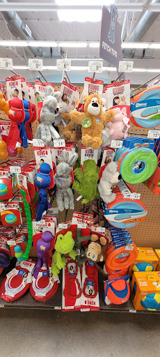 Pet Supply Store «Unleashed by Petco», reviews and photos, 308 Washington St, San Diego, CA 92103, USA