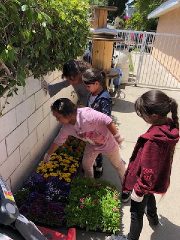 Day Care Center «Penny & Peggy Nairn 24 Hour Childcare, Inc», reviews and photos, 9213 N Columbus Ave, North Hills, CA 91343, USA