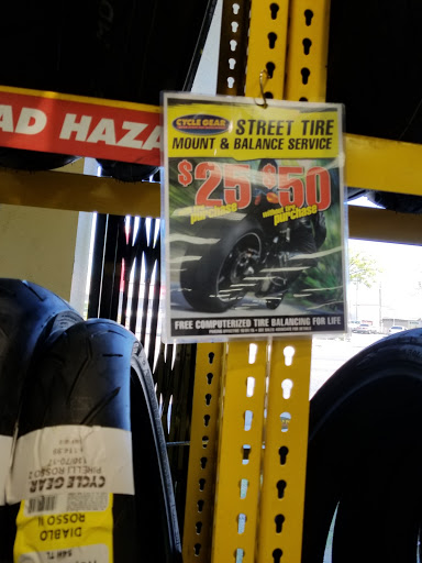 Motorcycle Parts Store «Cycle Gear», reviews and photos, 4455 N Blackstone Ave, Fresno, CA 93726, USA