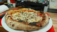 Plats et boissons du Pizzeria Pizza Roberto à Gentilly - n°1