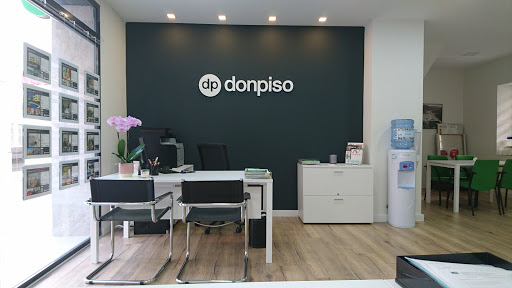 Don Piso Fuengirola - C. Marbella, 30, 29640 Fuengirola, Málaga, España