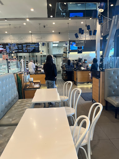 Paris Baguette image