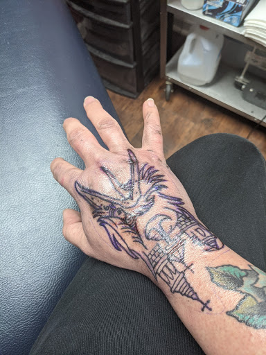 Body Piercing Shop «One Shot Studio», reviews and photos, 2988 Solomons Island Rd, Edgewater, MD 21037, USA