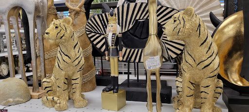 Clothing Store «Ross Dress for Less», reviews and photos, 380 Marketplace Blvd, Hamilton Township, NJ 08691, USA