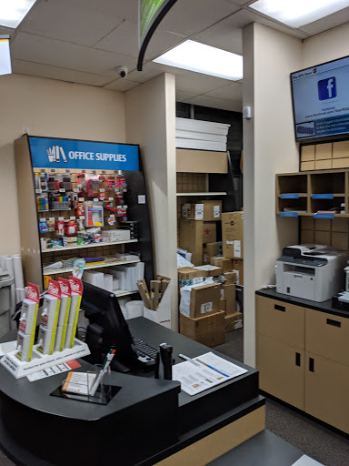 Shipping and Mailing Service «The UPS Store», reviews and photos, 138-44 Queens Blvd, Briarwood, NY 11435, USA