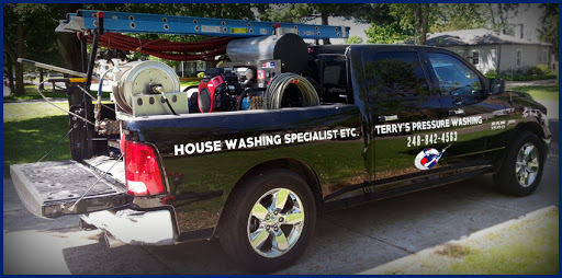 Terry's Pressure Washing - House Washing, Deck Cleaning