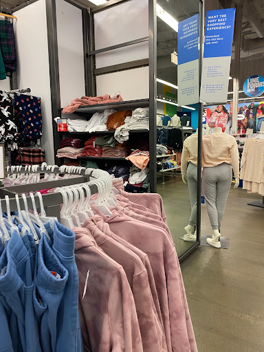 Clothing Store «Old Navy», reviews and photos, 3581 N Freeway Blvd, Sacramento, CA 95834, USA