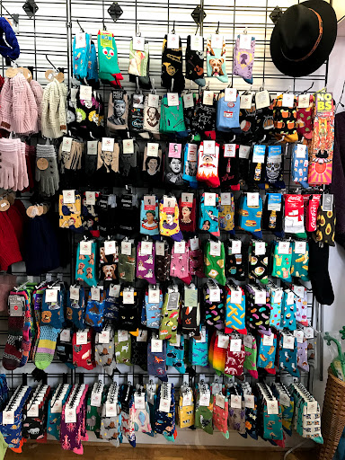 Gift Shop «Quilts Unlimited/ J. Fenton Gifts», reviews and photos, 118 E Main St, Charlottesville, VA 22902, USA