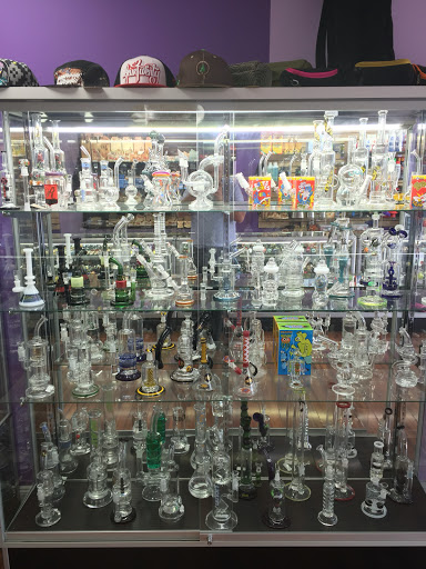 Tobacco Shop «Mr. Smoke», reviews and photos, 2020 West St ste D, Annapolis, MD 21401, USA