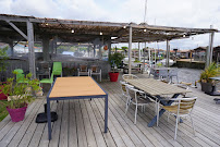 Atmosphère du Bar-restaurant à huîtres Cabane Nacrée - vue panoramique sur le bassin à Andernos-les-Bains - n°8