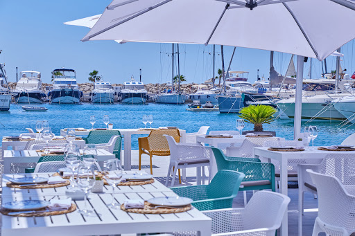 Restaurante Bruno Port Calanova - Amplia Y Soleada Terraza ☀️