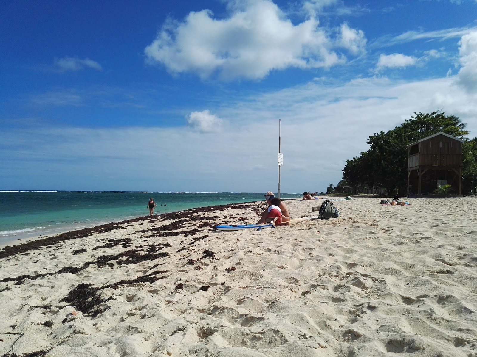 Foto de Plage De L'Autre Bord - lugar popular entre os apreciadores de relaxamento