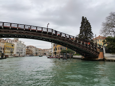 Ponte dell'Accademia 30100 Venezia VE, Italia