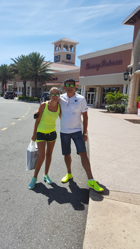 Clothing Store «The North Face Outlet», reviews and photos, 8225 Vineland Ave, Orlando, FL 32831, USA