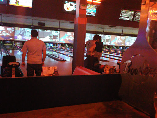 Bowling Alley «Bowlero Milpitas», reviews and photos, 1287 S Park Victoria Dr, Milpitas, CA 95035, USA