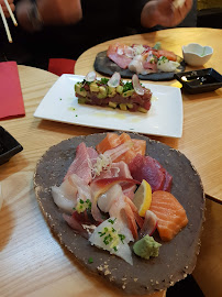 Sashimi du Restaurant de sushis Le Bar à sushi Izumi à Paris - n°13