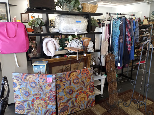 Shopping Mall «Village Square Shopping Center», reviews and photos, 2800 Recker Hwy, Winter Haven, FL 33880, USA