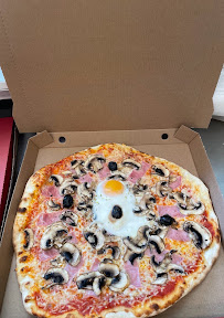 Plats et boissons du Pizzas à emporter Pizzaiola à Les Vigneaux - n°14