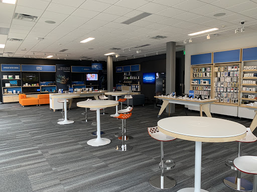 Cell Phone Store «AT&T», reviews and photos, 450 State Rd, North Dartmouth, MA 02747, USA