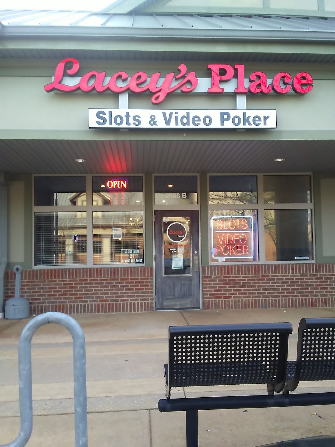 Laceys Place Slots and Video Poker