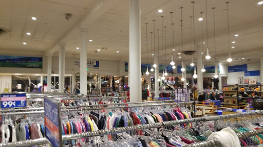 Thrift Store «Goodwill Denver - Broadway», reviews and photos, 21 S Broadway, Denver, CO 80209, USA